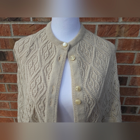 Vintage Aran Knit Capelet Poncho Cream Off White Button Front Japan - Picture 4 of 16